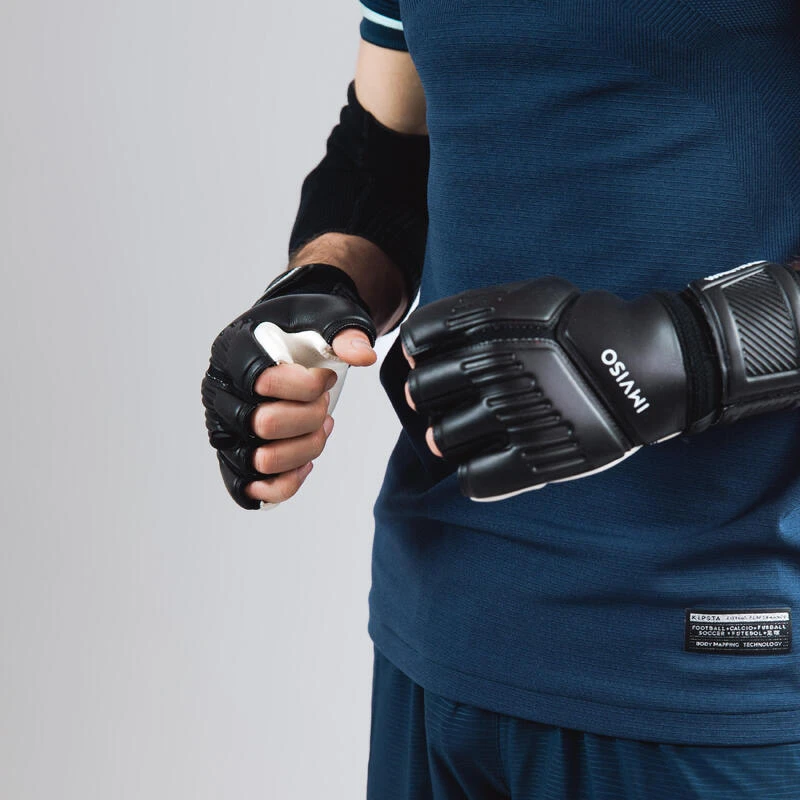 Kipsta Goalkeeper Mitts 4 Kipsta Goalkeeper Mitts - Image 2