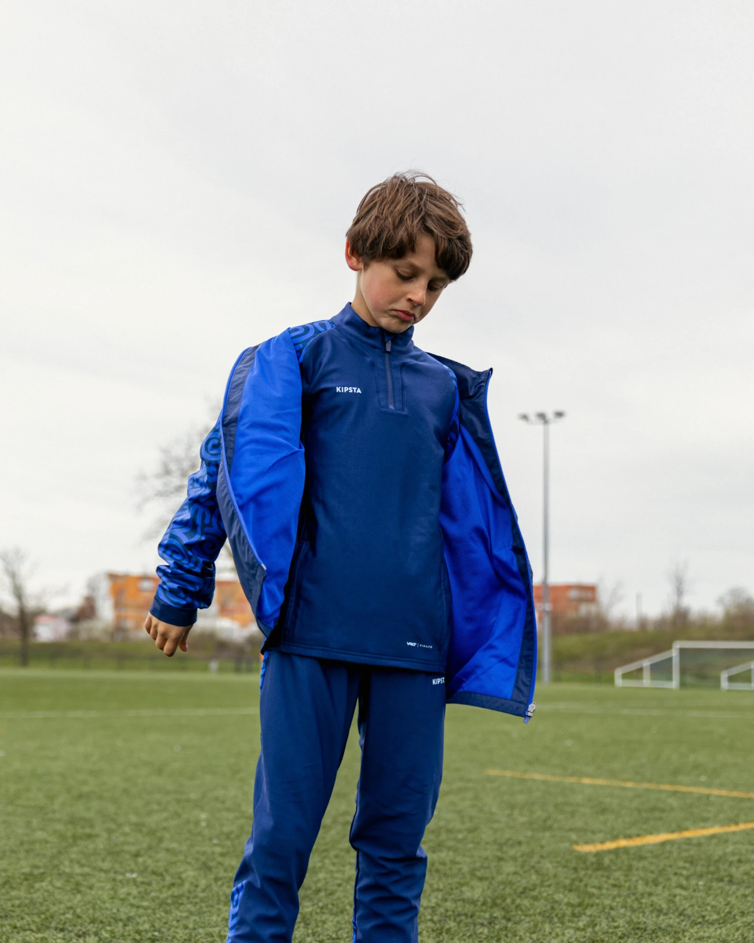 Kipsta Kids' Football Rainproof Jacket Viralto Club 10 Kipsta Kids' Football Rainproof Jacket Viralto Club - Image 8